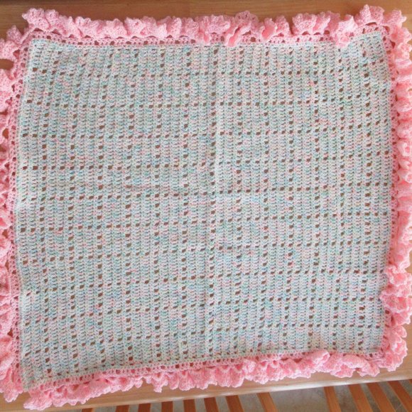 Hand Knit Baby Blanket-Brand NEW - Picture 1 of 2